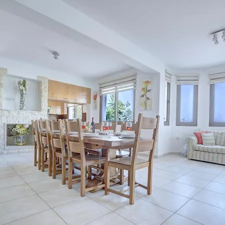 Ekali Mansion וילה